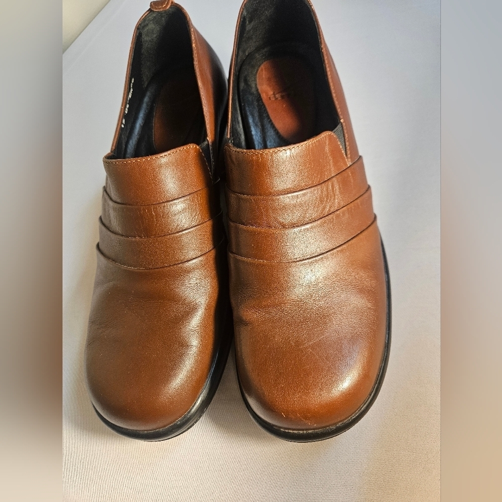 Dansko Aubrey brown Leather Pleated Slip On Shoes Clogs women's size Eu-39 US 8.
